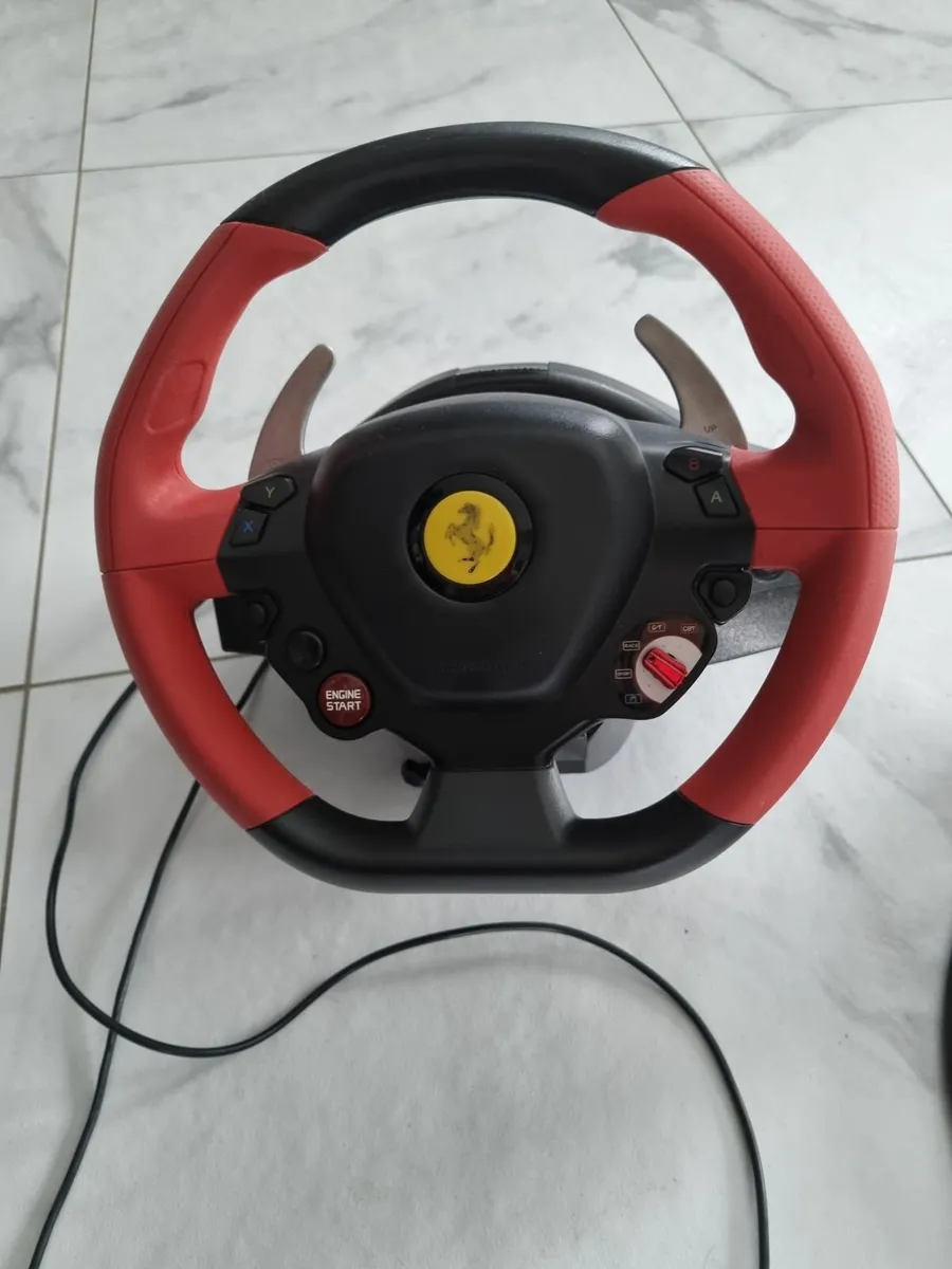 Racing wheel and Pedals - Image 2