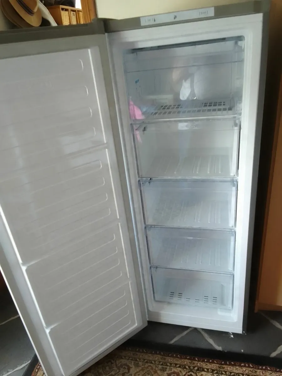 Beko freezer frost free - Image 1