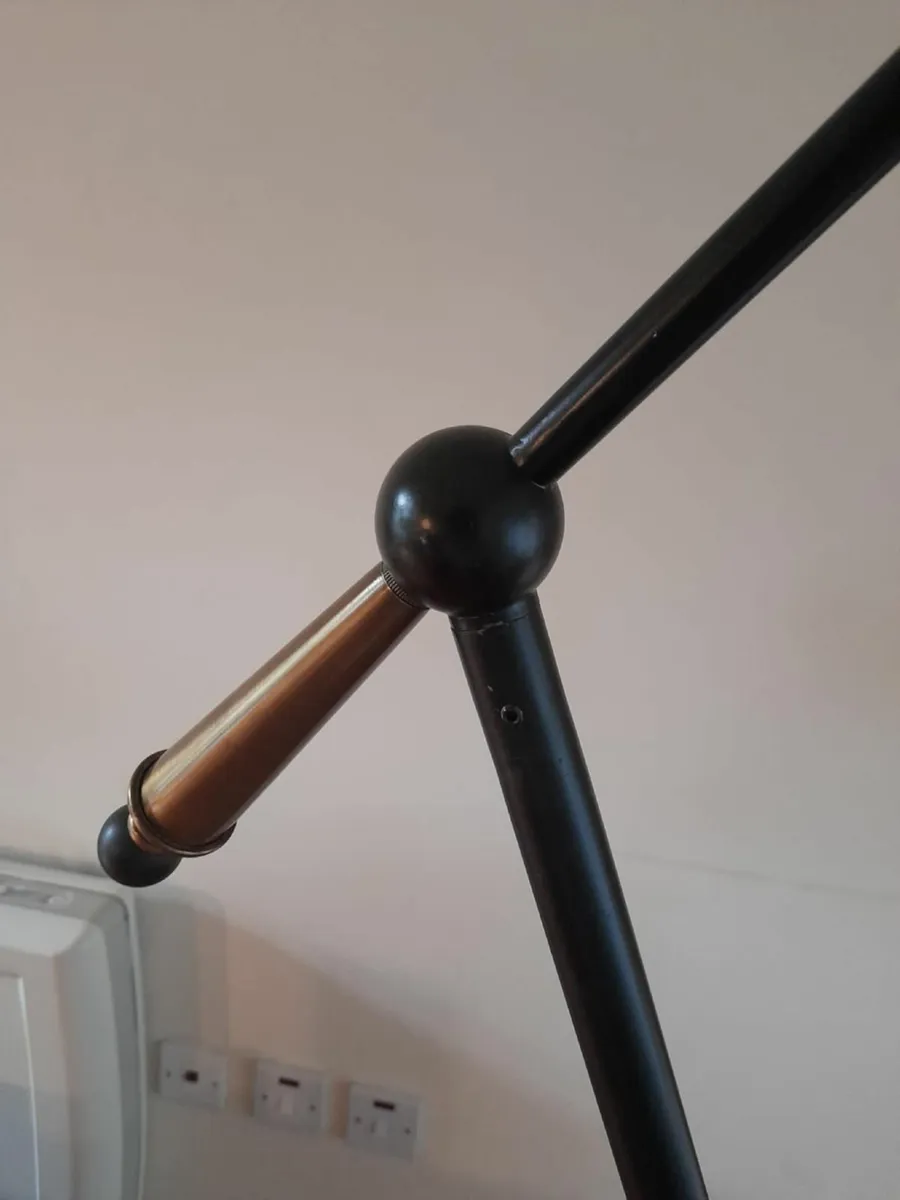Large overhang floor lamp - Image 4