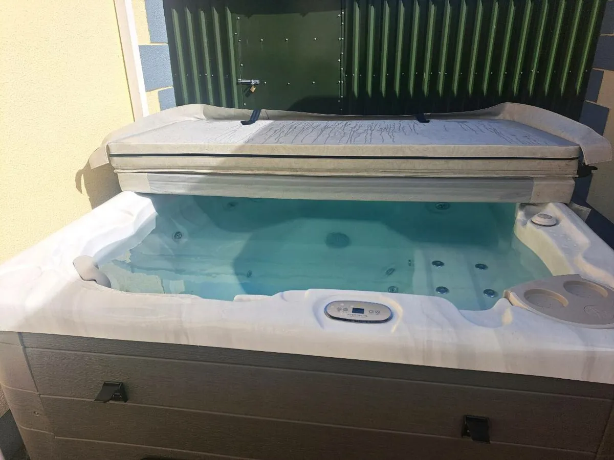 Hydro pool - Image 2