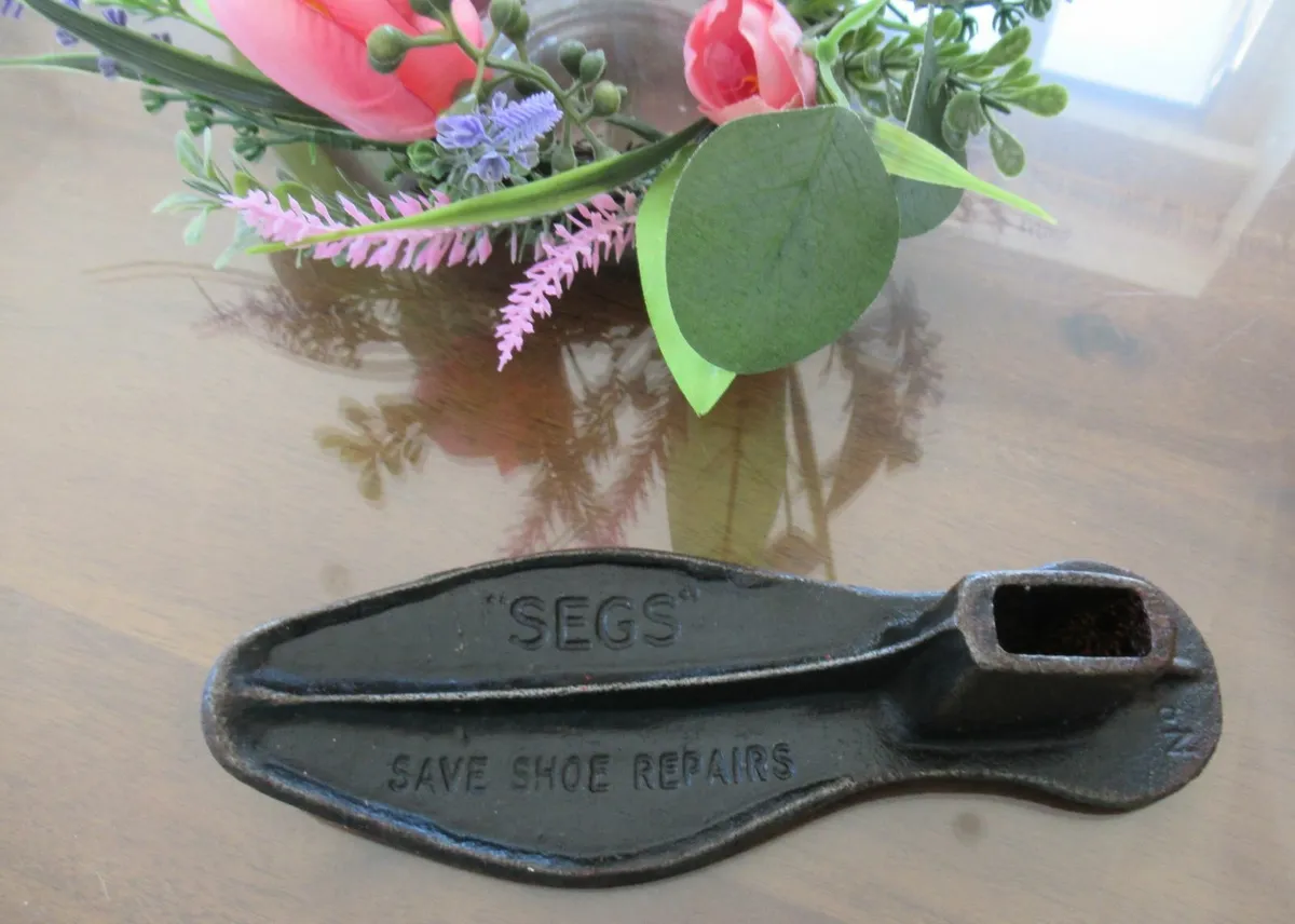 antique shoe cobbler anvil stand vintage ornament - Image 2