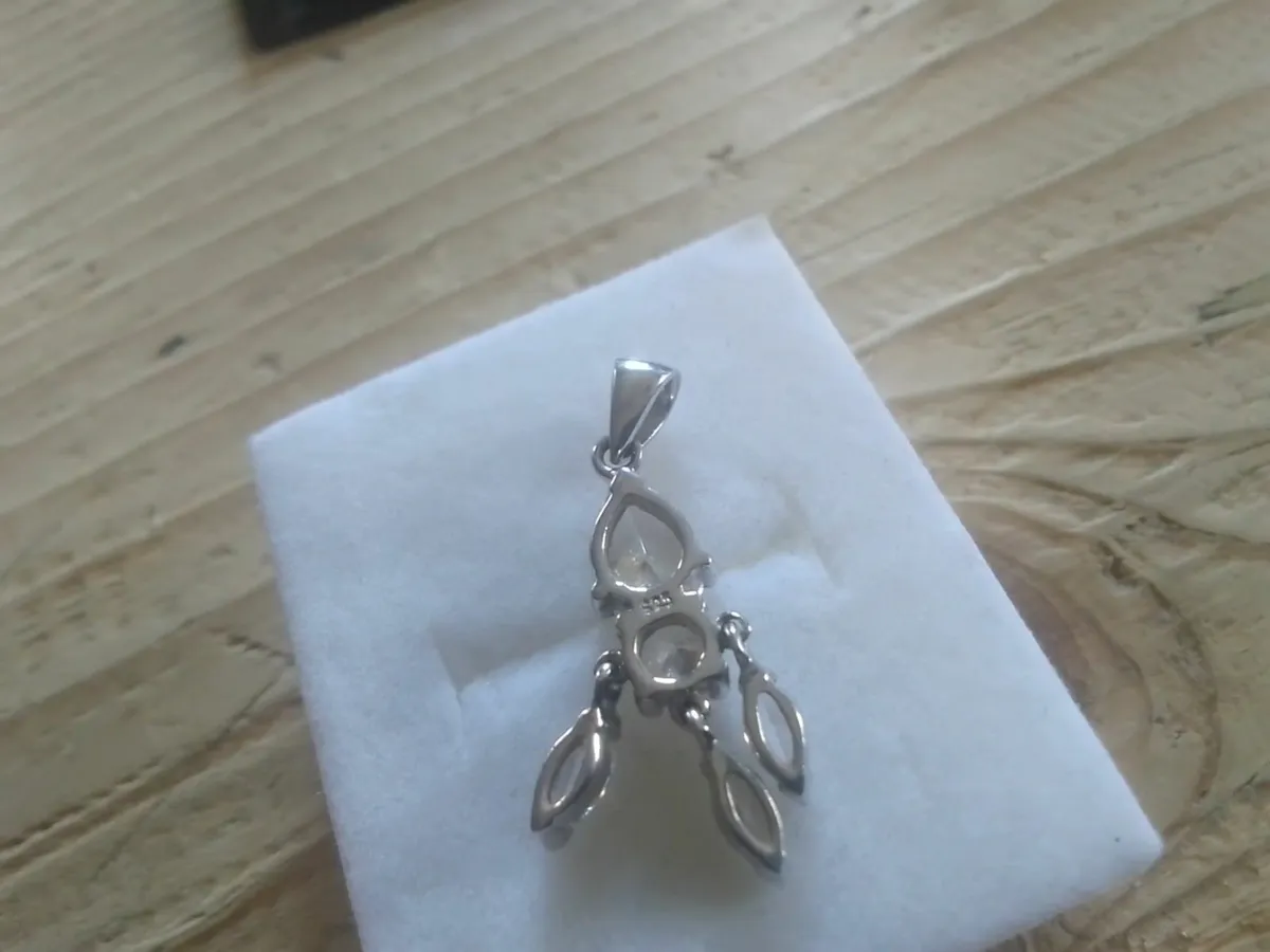 STERLING SILVER VINTAGE WHITE SPINEL DROP PENDANT - Image 3