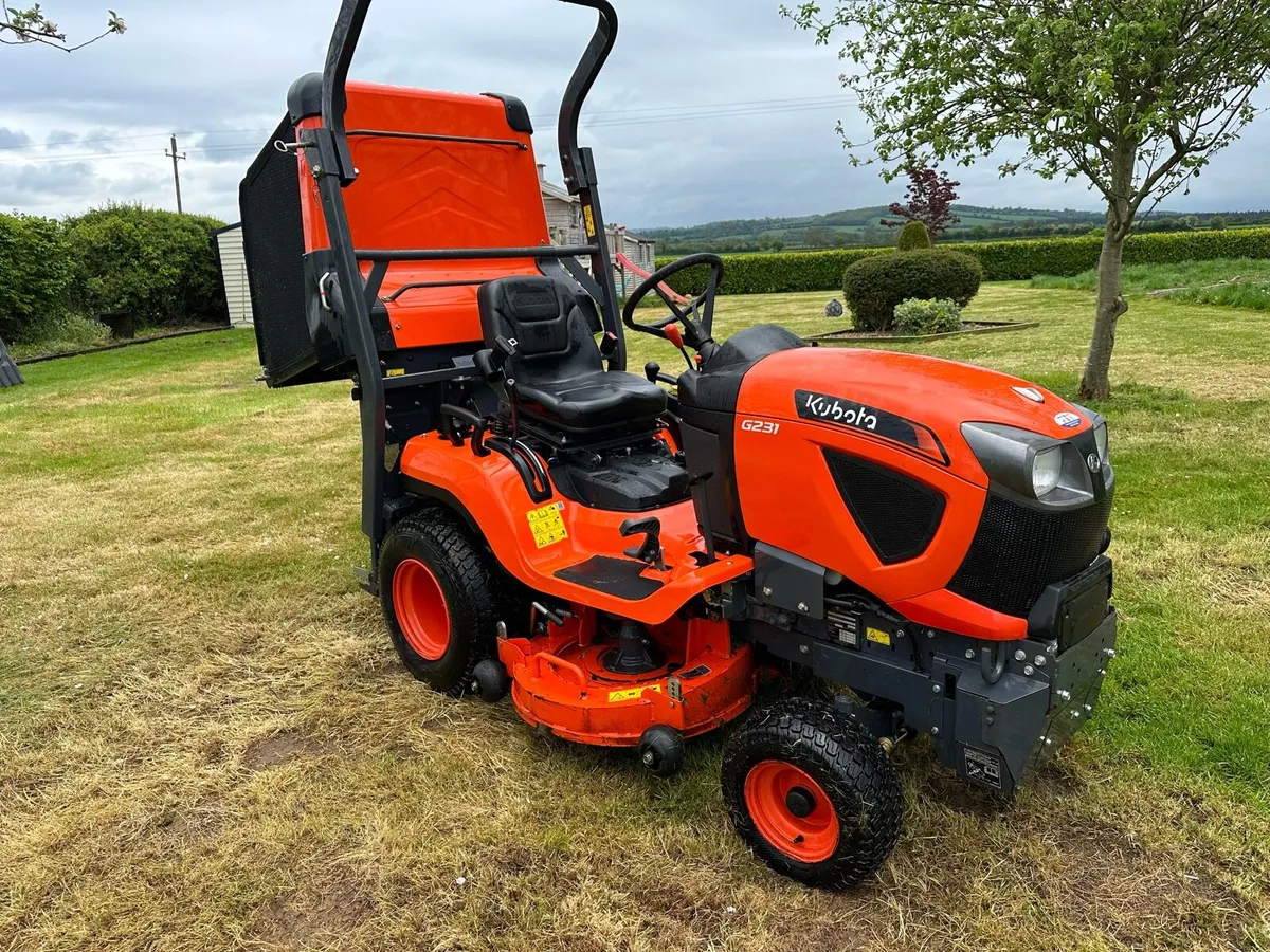 Kubota G231 Low Dump Mower - Image 2