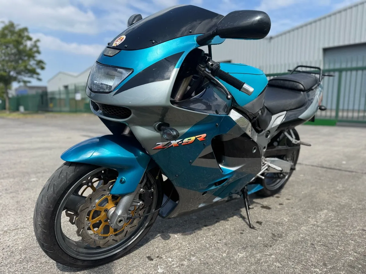 Kawasaki ZX9-R - Image 3