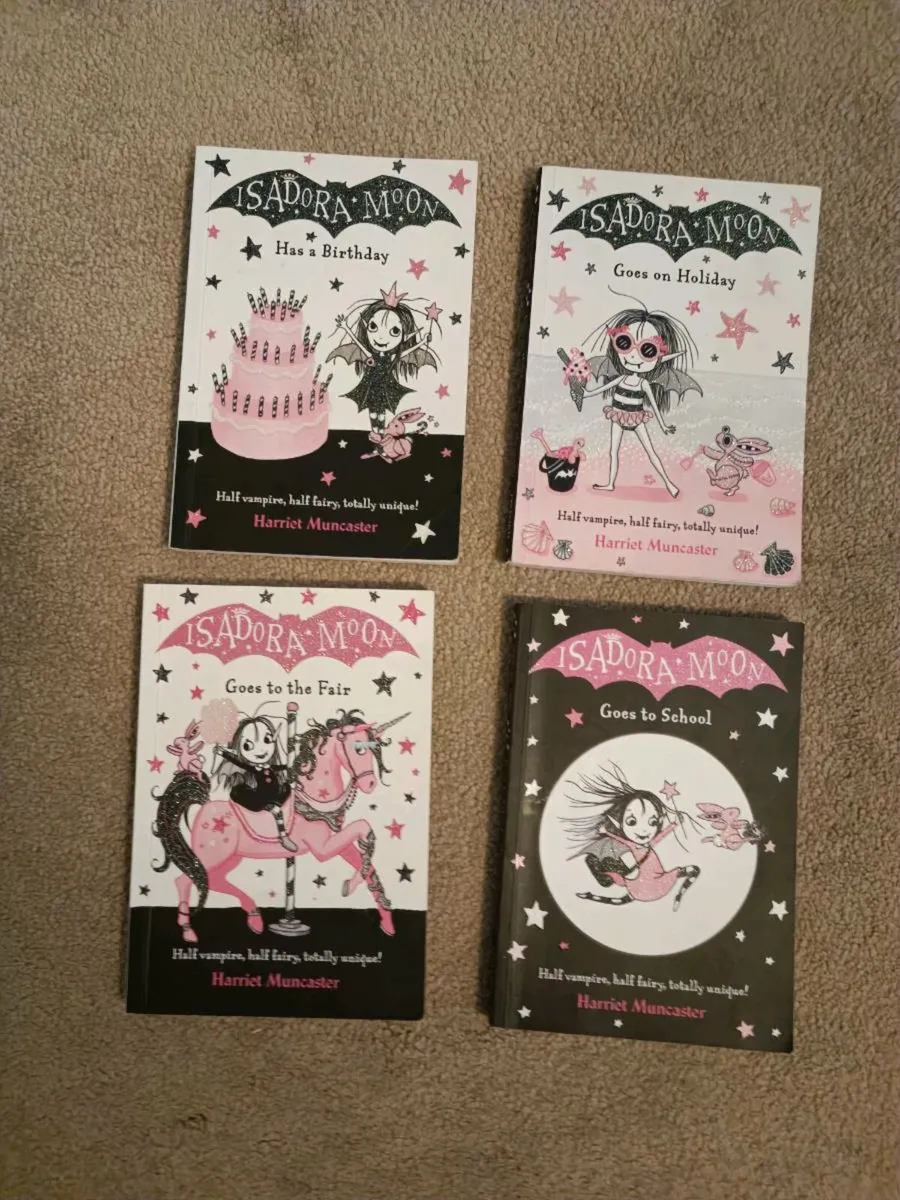 Isadora Moon x 4