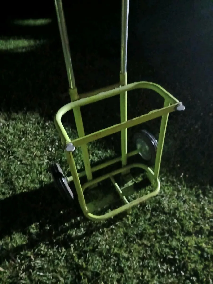 Hand trucks used for bottle gas - Image 1