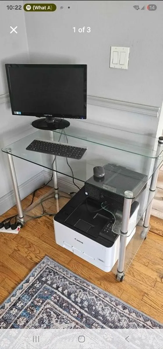 computer desk - Image 1