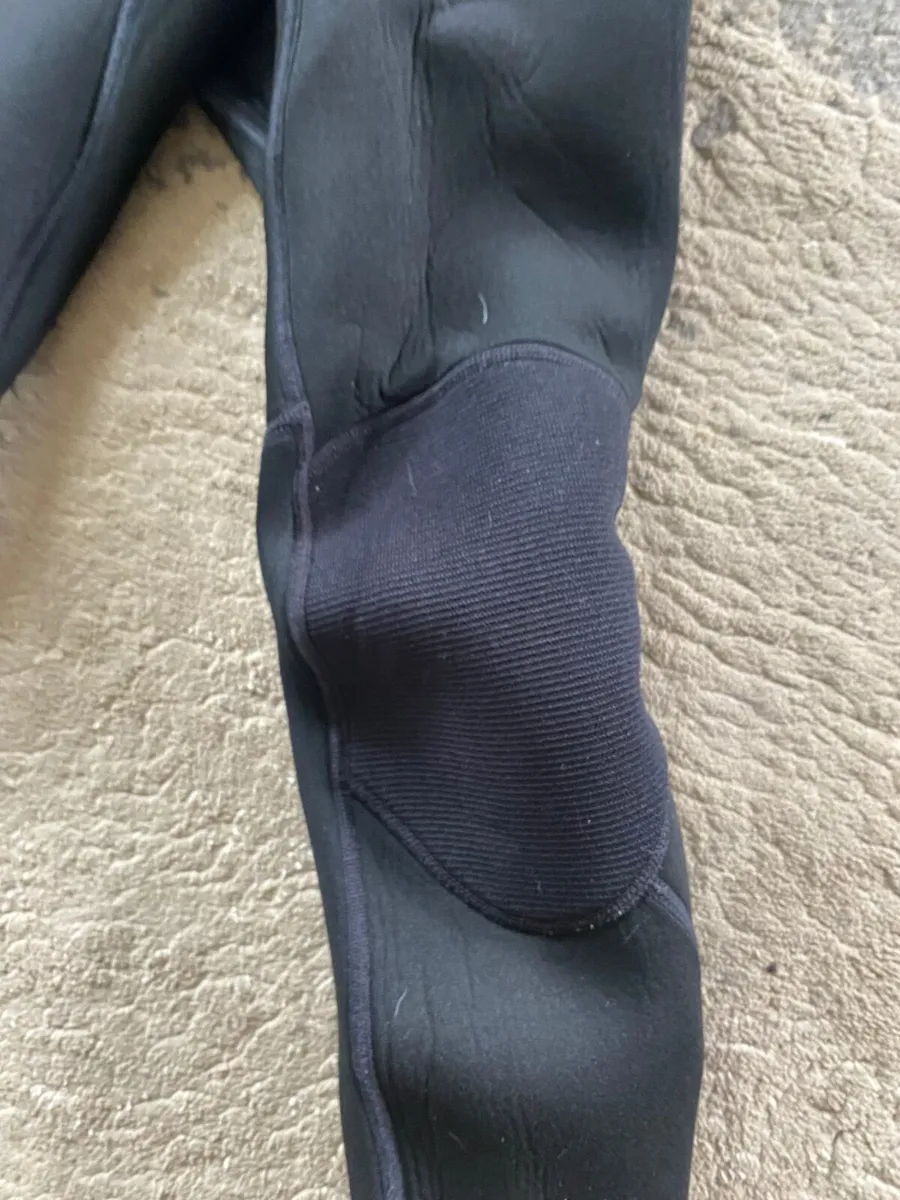 KIDS O NEILL WETSUIT (two of them) - Image 2
