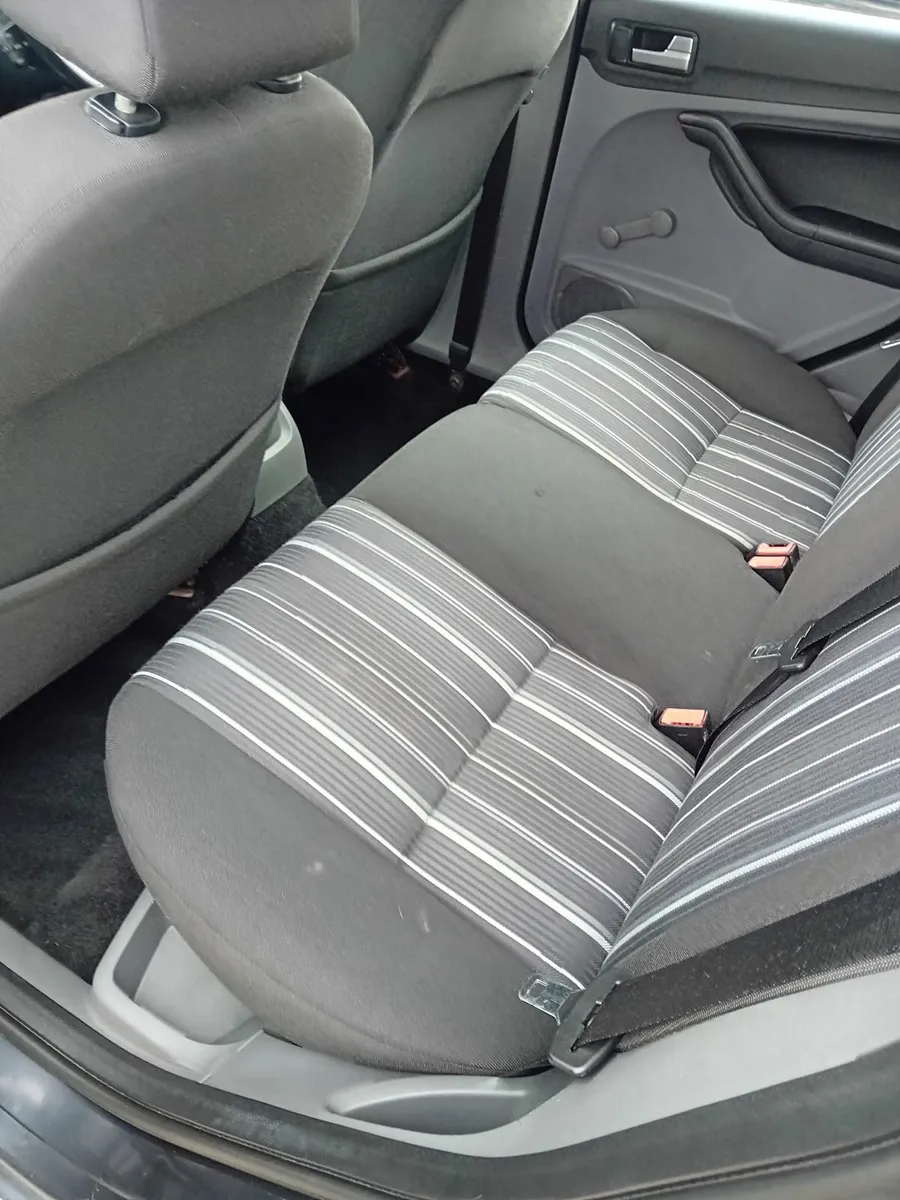 Ford Focus Tax 10/25 - Image 3