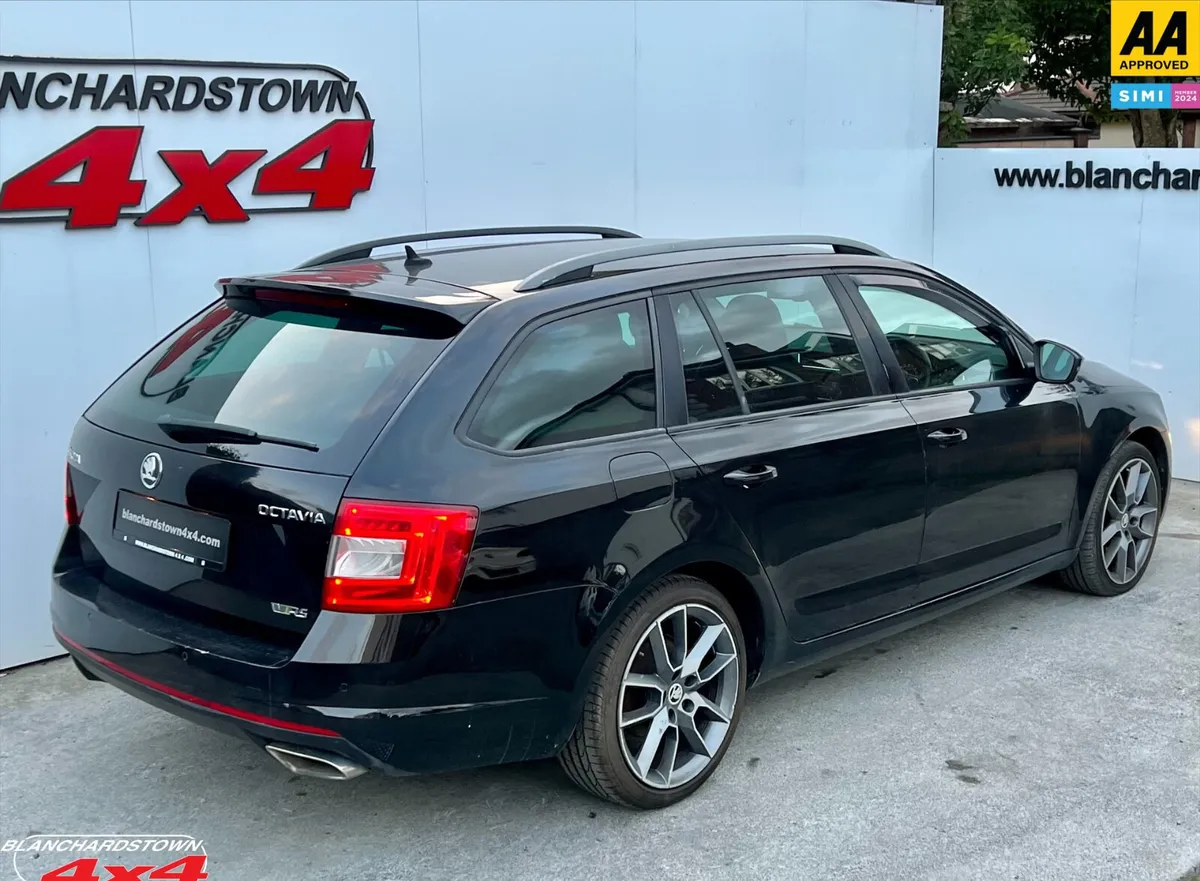 SKODA OCTAVIA VRS AUTOMATIC - Image 2