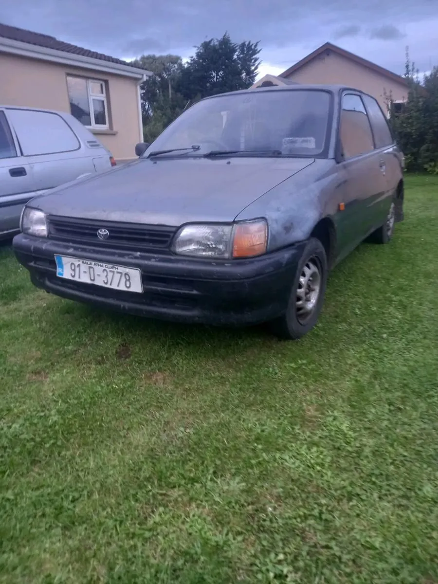 Starlet vintage van - Image 1
