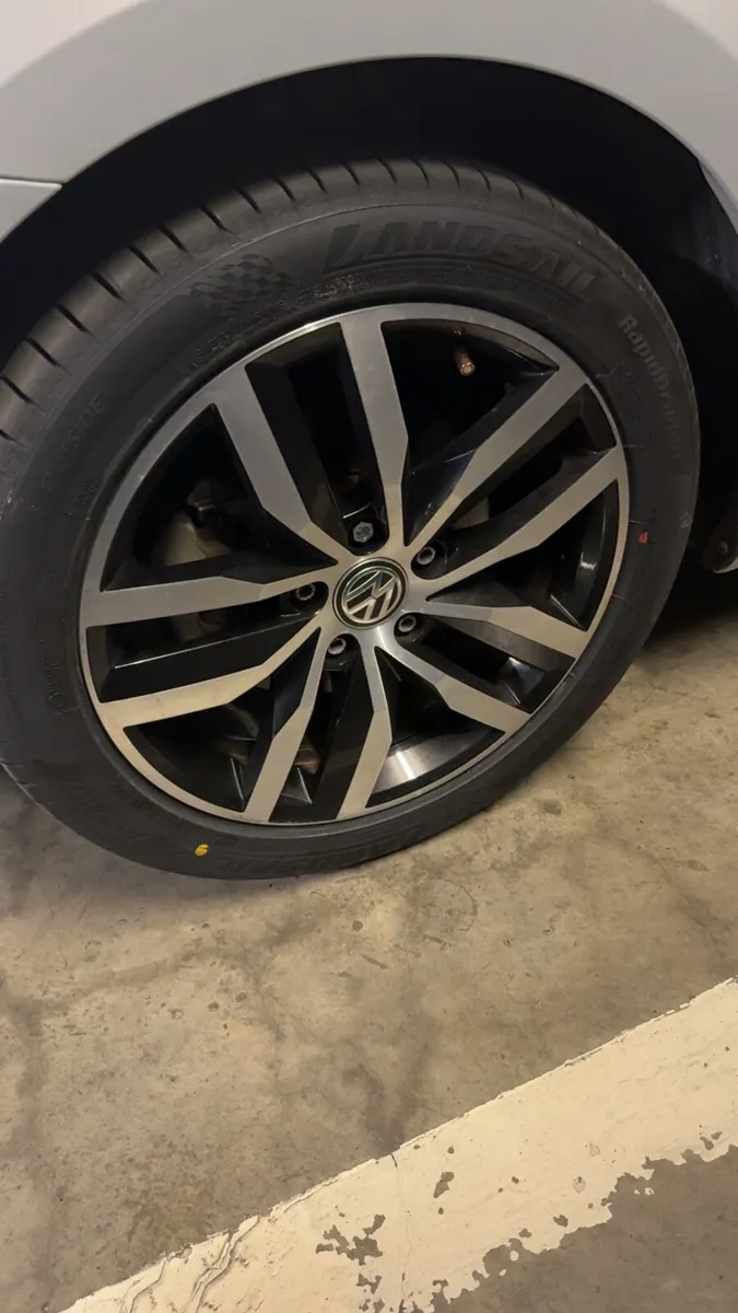 Volkswagen Golf 17” inch alloys and tyres NEW - Image 3
