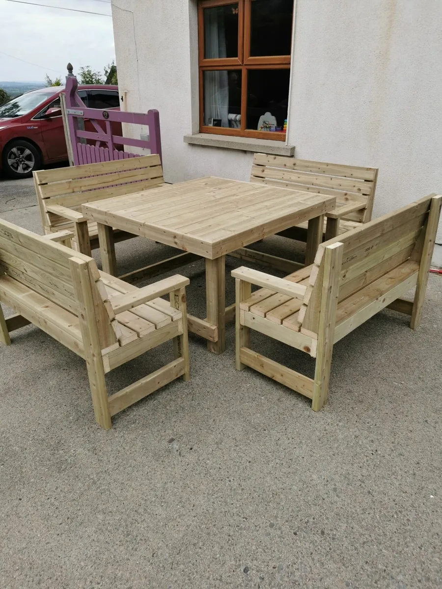 Garden furniture - Image 1