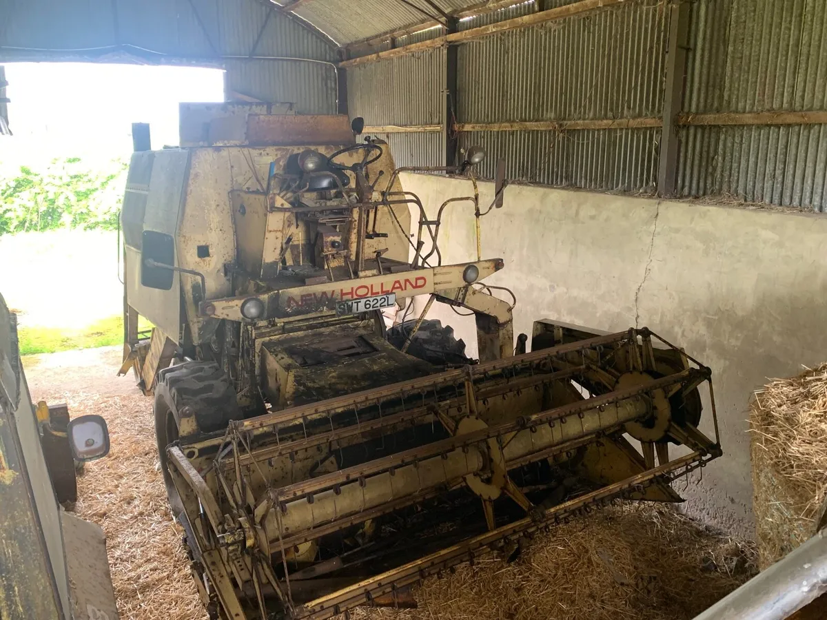 Newholland 1530 combine - Image 1