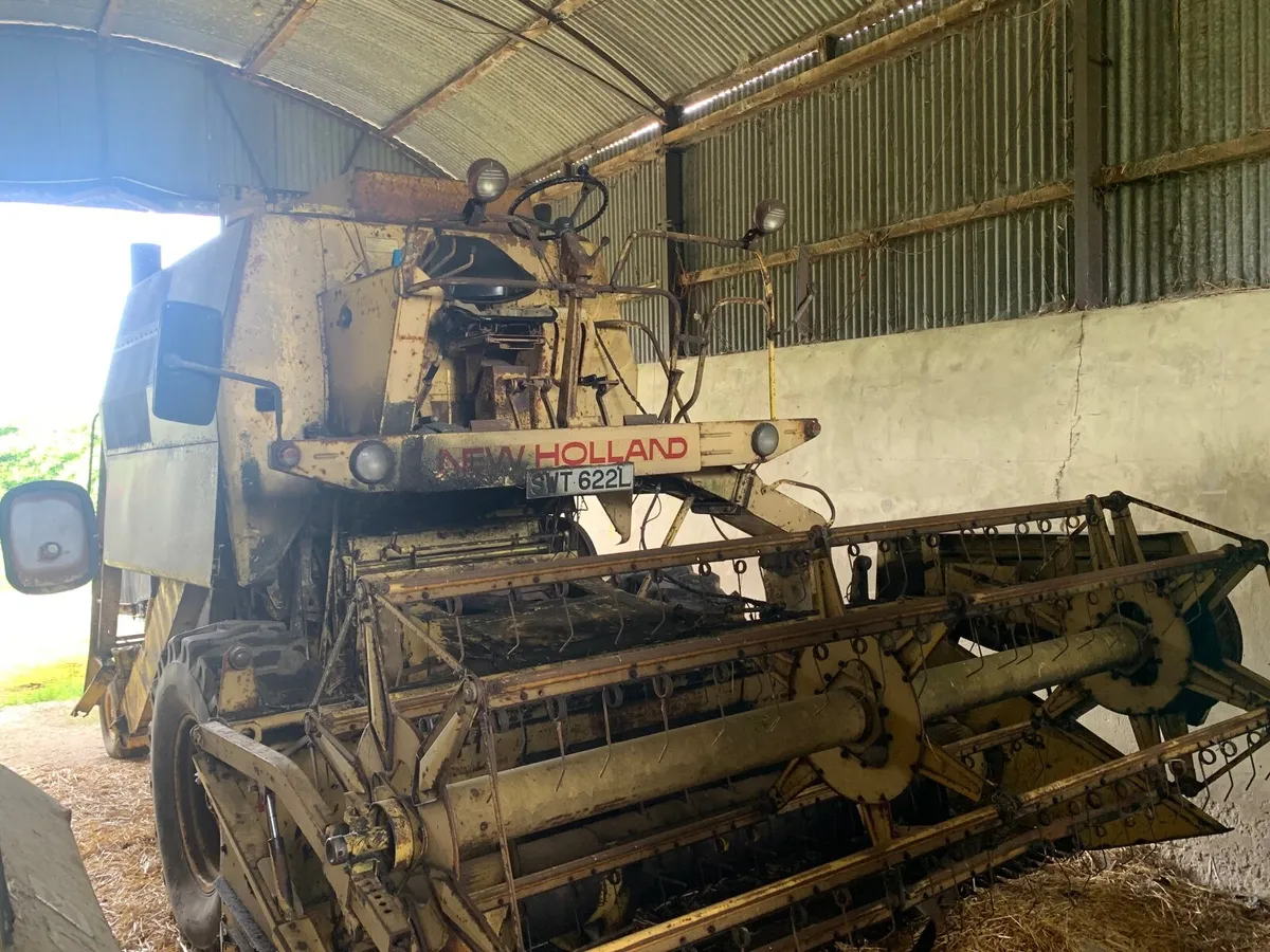 Newholland 1530 combine - Image 4