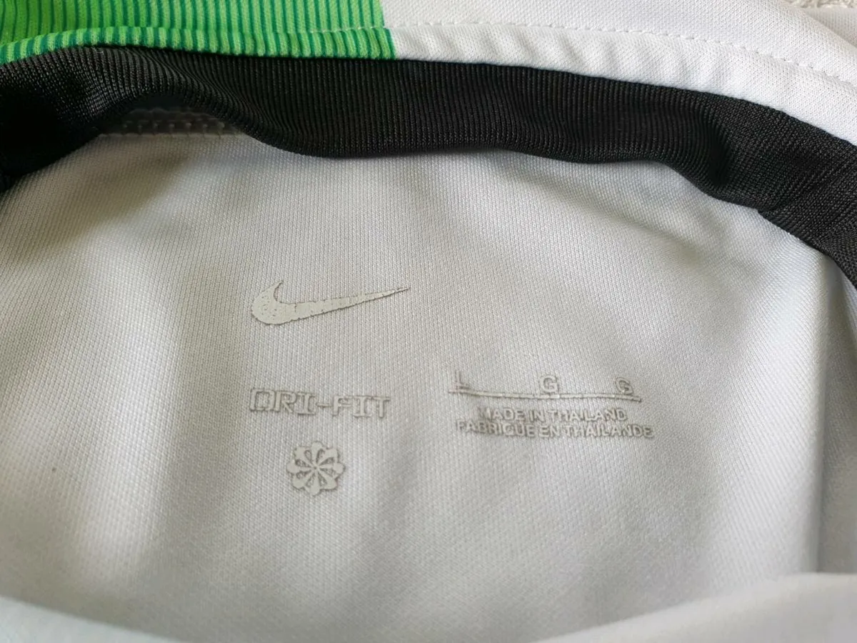 Liverpool Football Club Away Jersey 2023 to 2024 L - Image 4