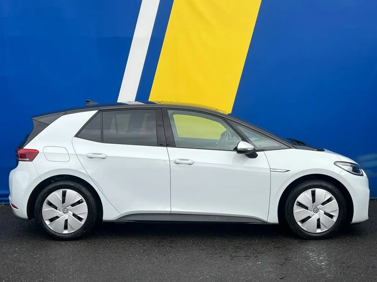 Volkswagen ID.3 PRO BUSINESS 58KWH // HEATED SEATS - Image 2