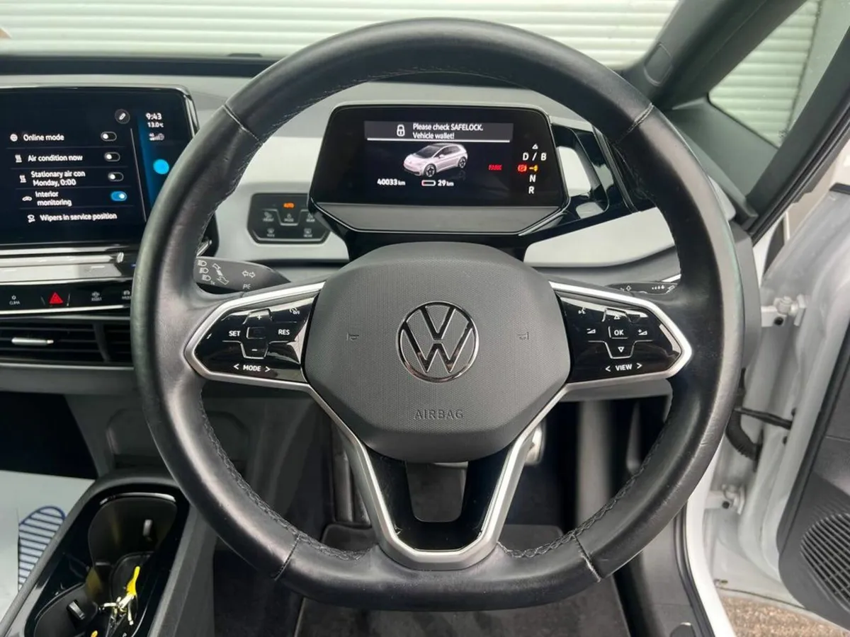 Volkswagen ID.3 PRO BUSINESS 58KWH // HEATED SEATS - Image 4