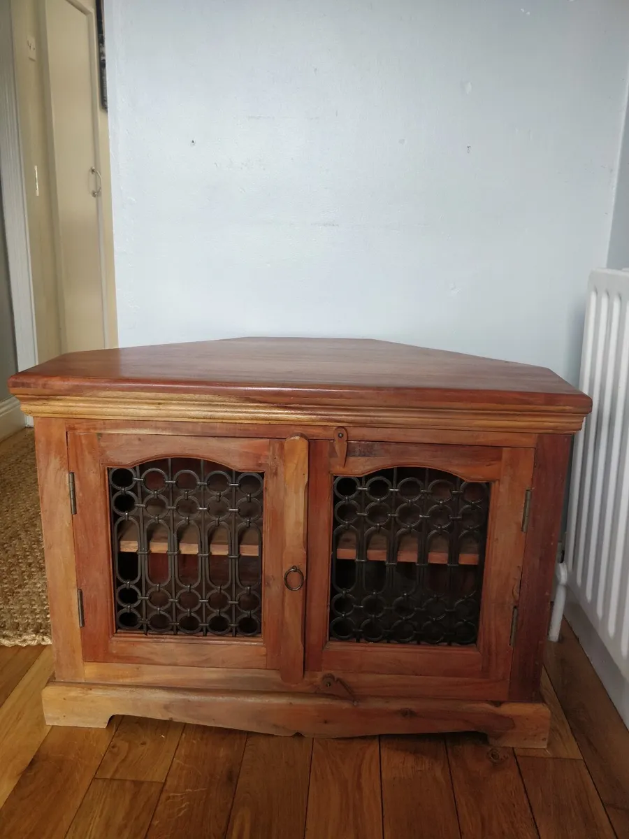 Rustic Corner unit for TV - Image 1