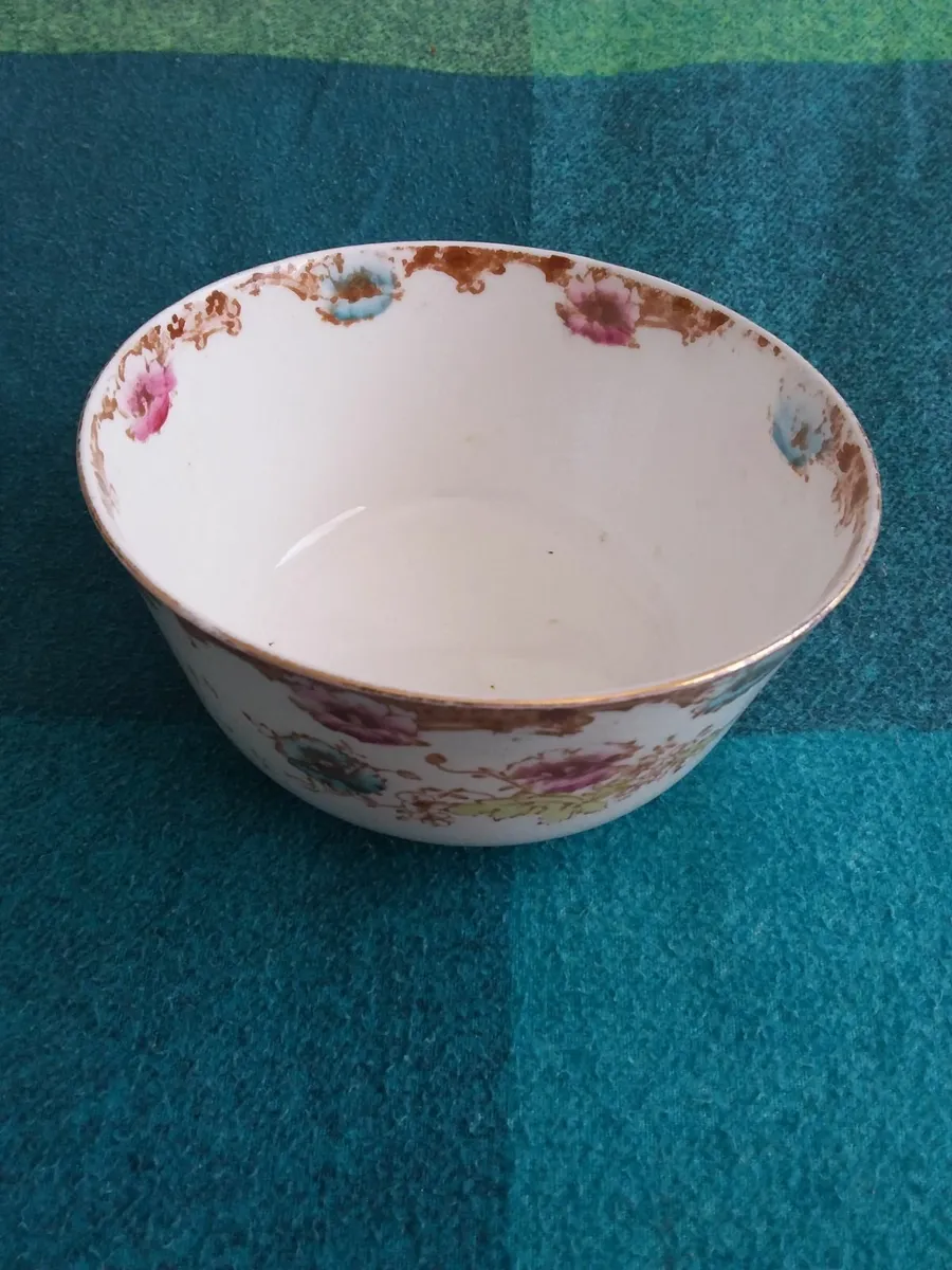 ROYAL ALBERT...LARGE AMMOUNT - Image 3