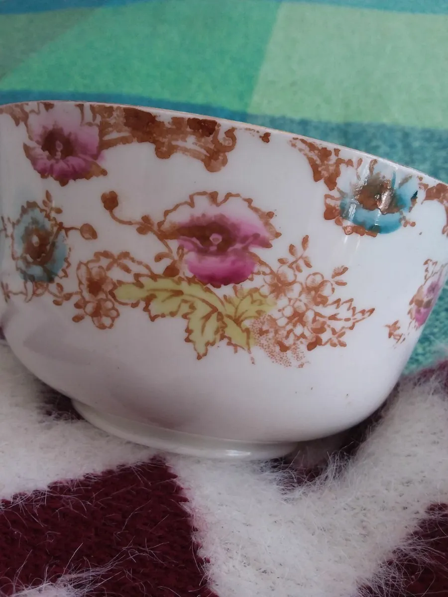 ROYAL ALBERT...LARGE AMMOUNT - Image 4