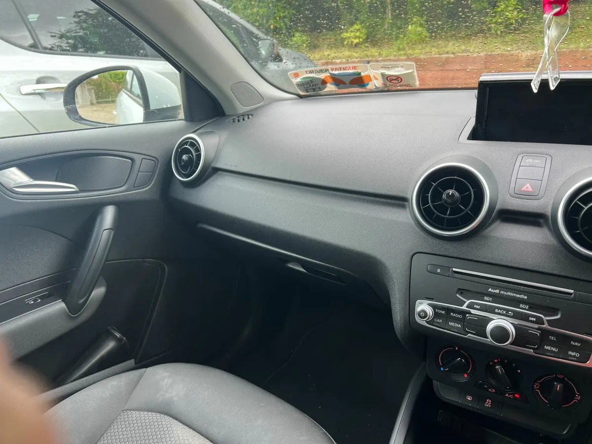 Audi A1 2015 - Image 3