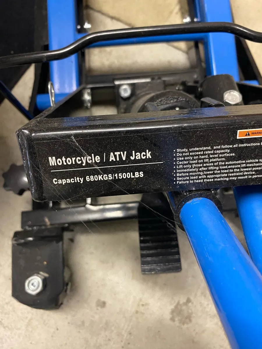 New Motorcycle Jack Heavy Duty - Image 1