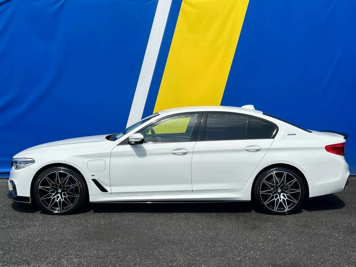 BMW 5-Series 530e M-SPORT 2.0 HYBRID // M PERFORMA - Image 3