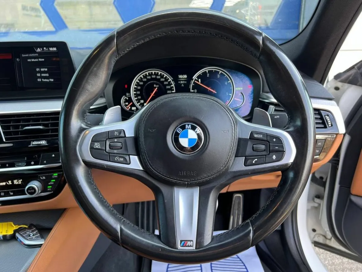 BMW 5-Series 520d M-SPORT PERFORMANCE PACK // LEAT - Image 4