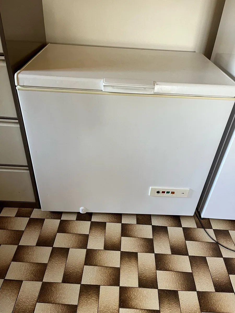 Chest freezer - Image 2