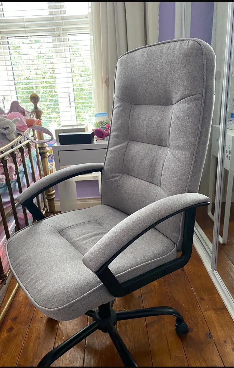Office Swivel Chair - Image 1