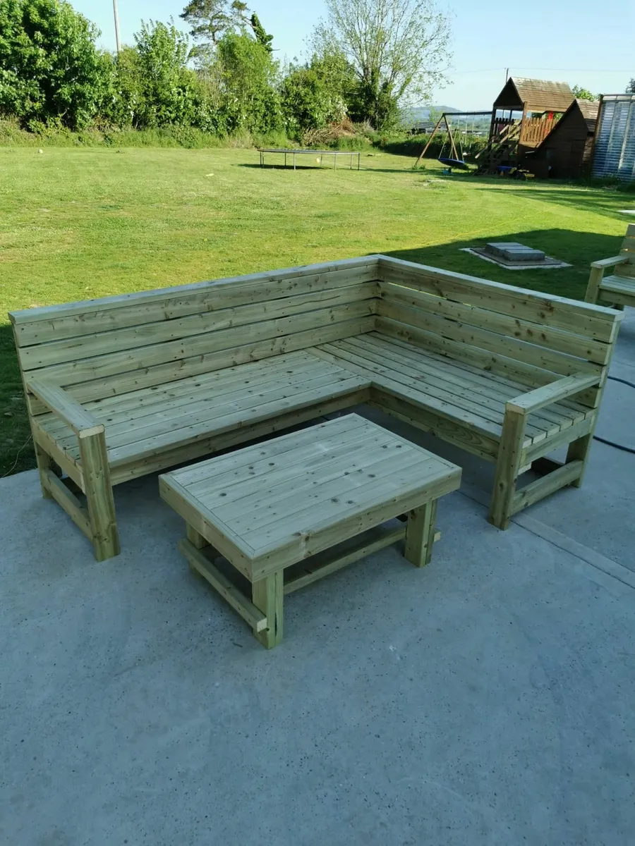 Garden furniture - Image 1