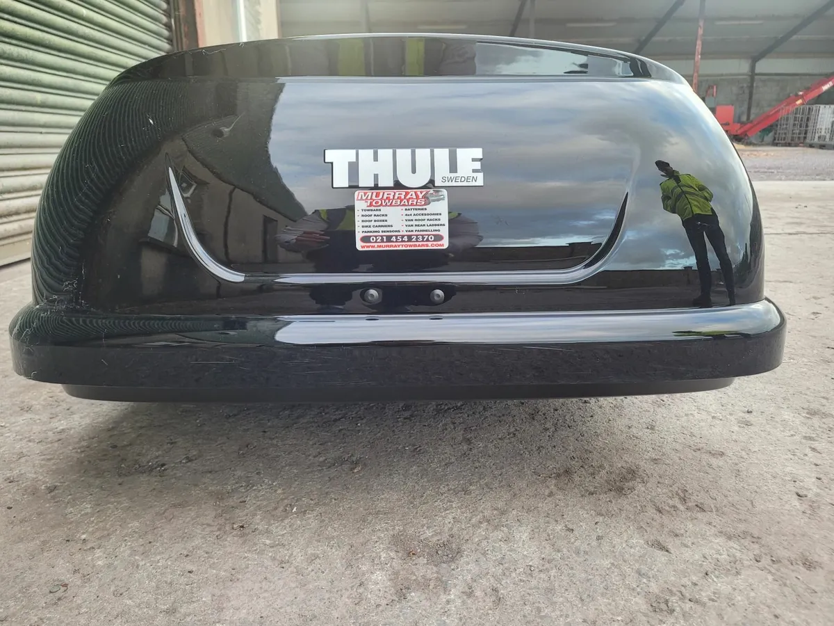 Roof box - Image 1