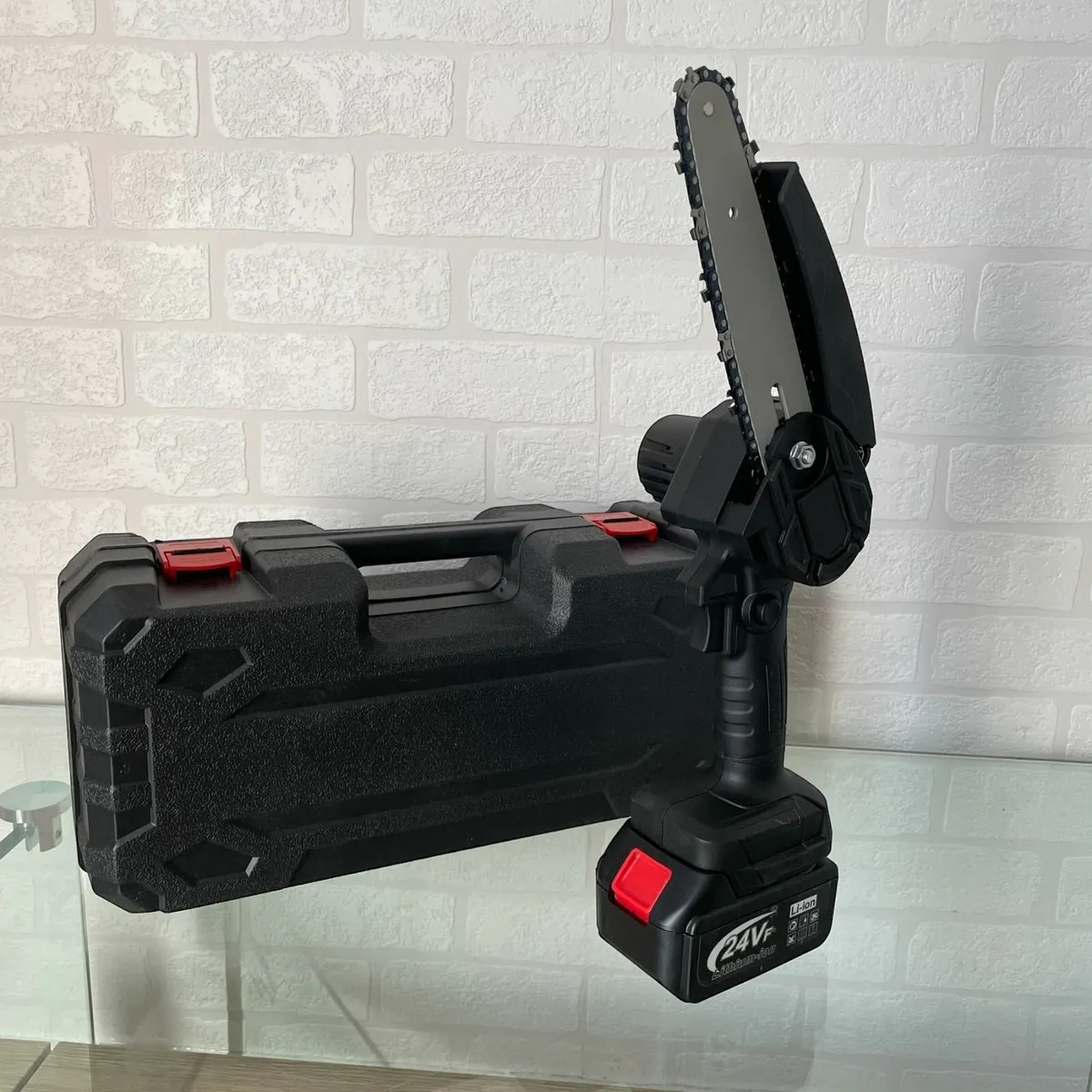 Portable Chainsaw 6 Inch 24V - Image 3