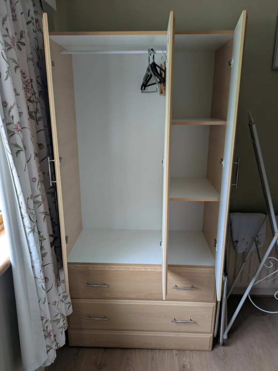 Wardrobe (Collection only) - Image 2