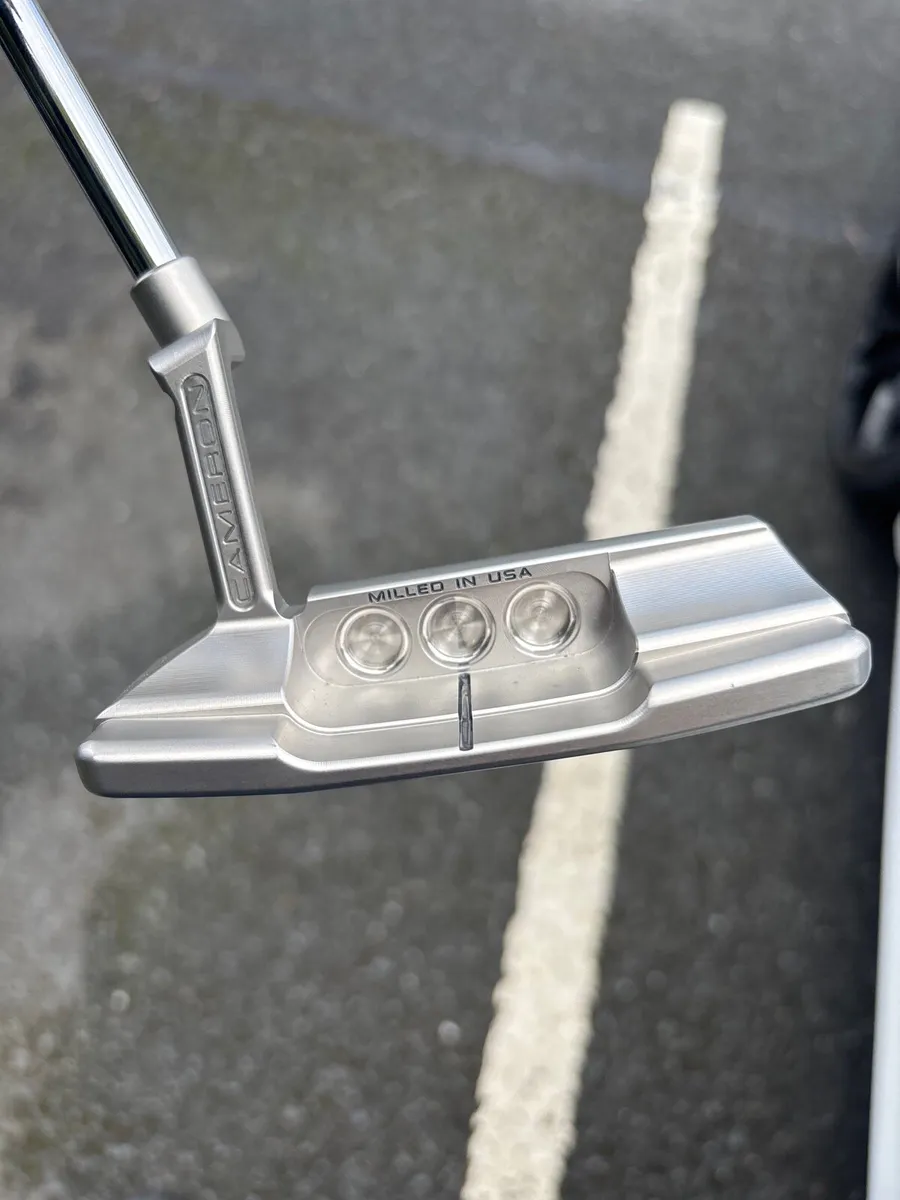 38” Scotty Cameron Newport Select Squareback - Image 3