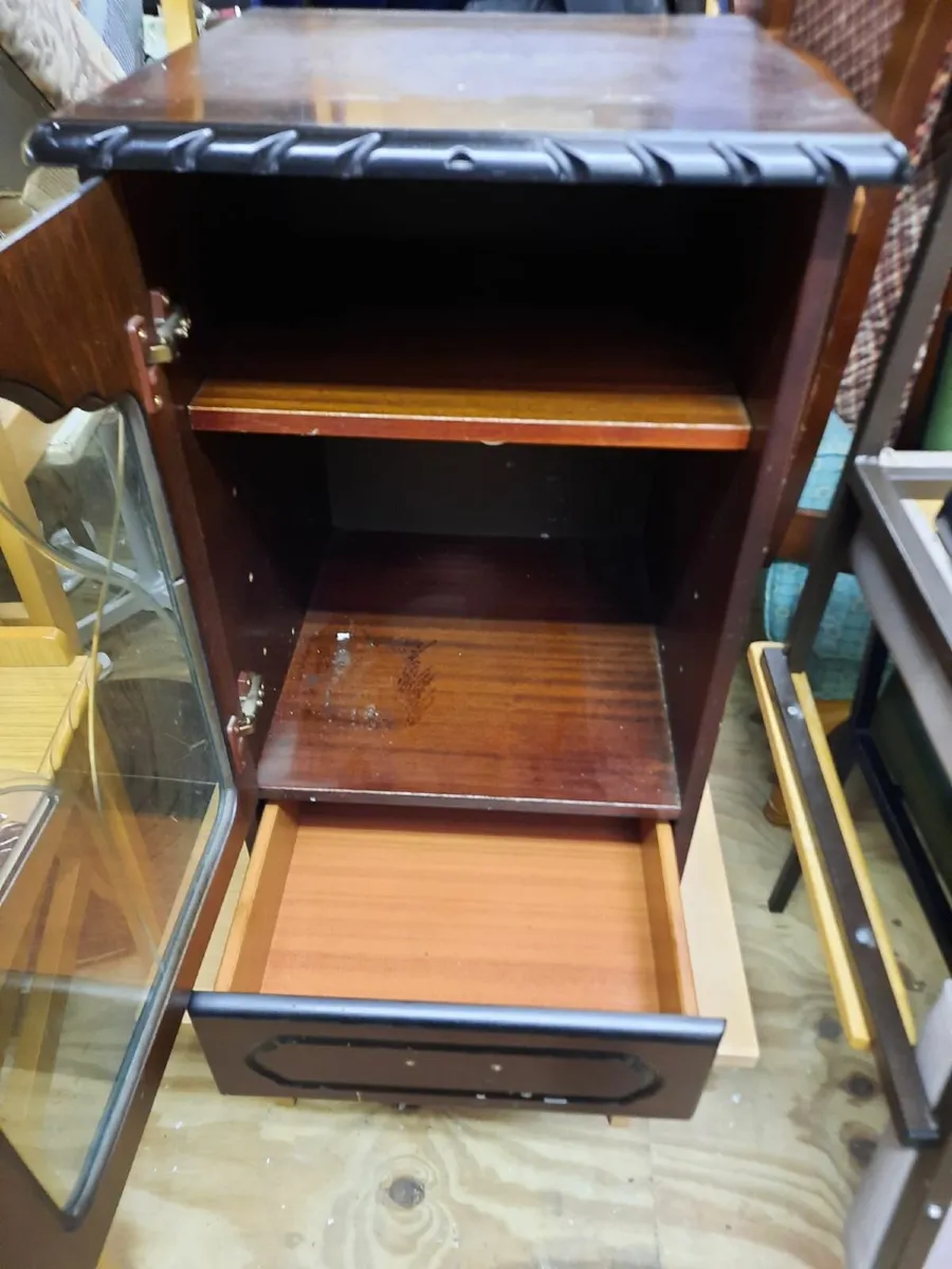 Small TV unit - Image 1