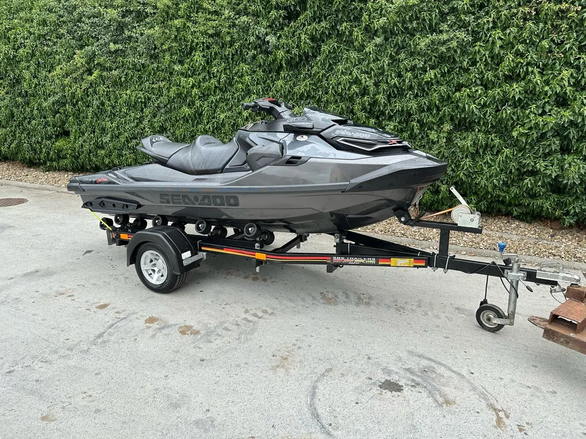2023 Seadoo RXTX 300 only 35hrs from New - Image 1