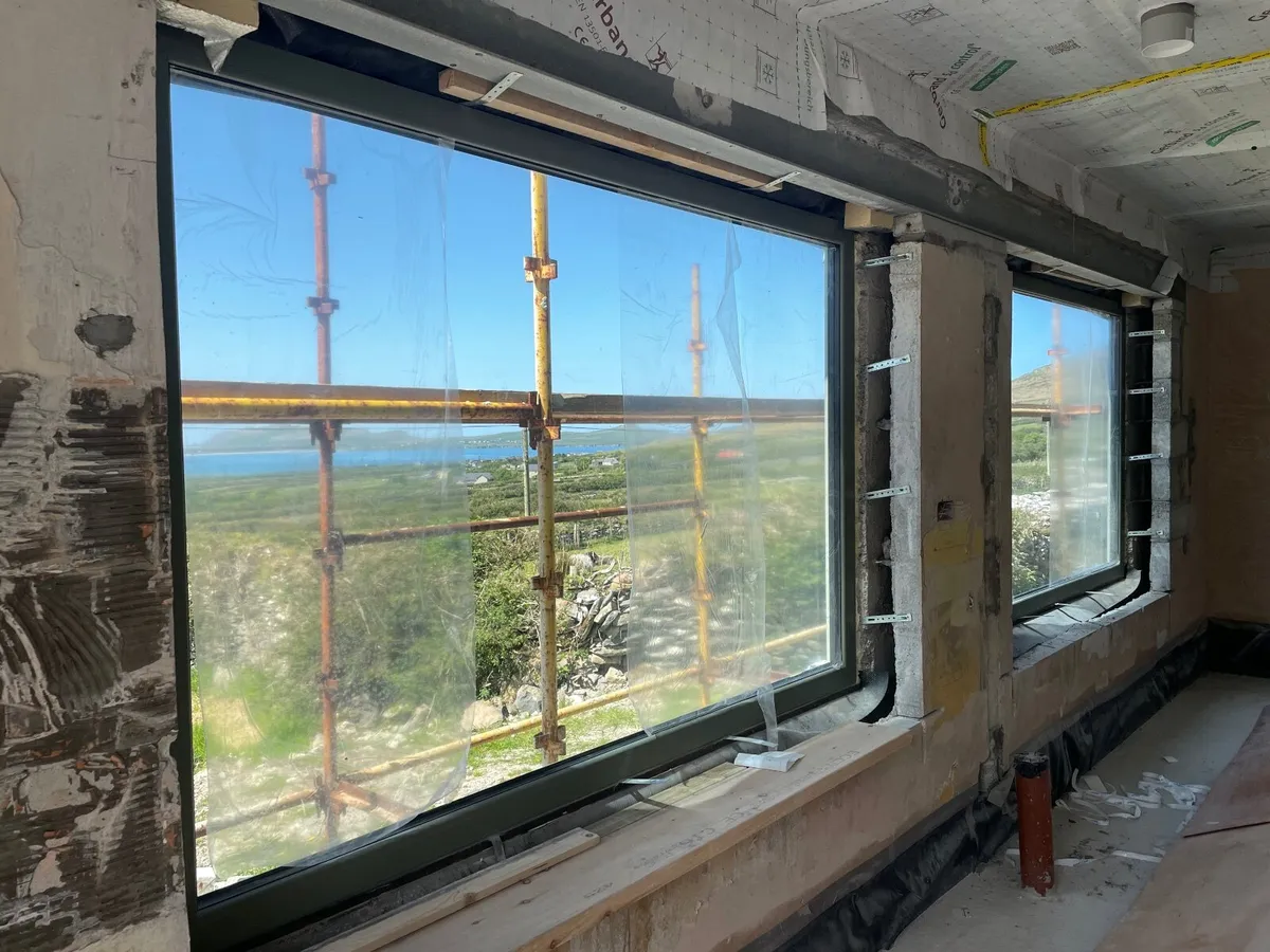 2 large tripple glazed  picture windows - Image 1