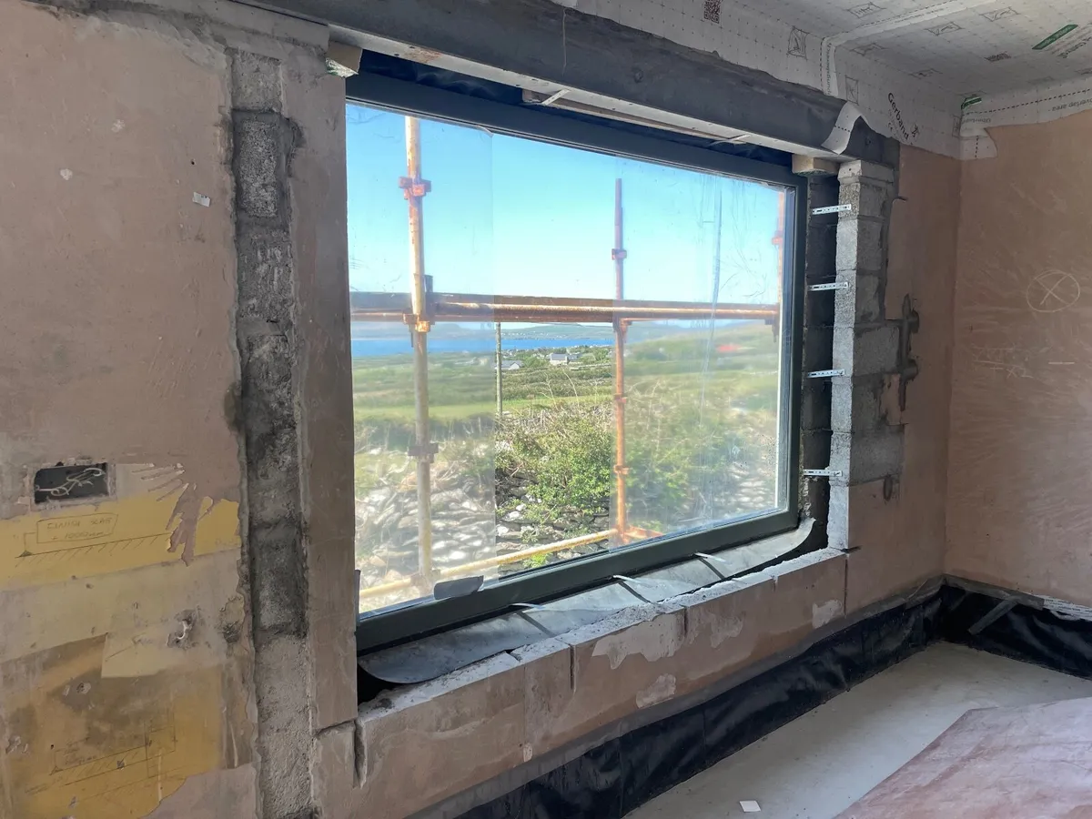 2 large tripple glazed  picture windows - Image 2