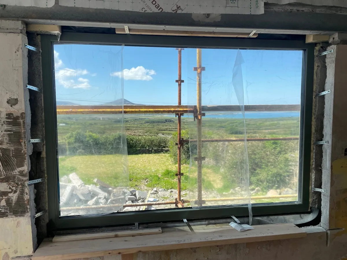 2 large tripple glazed  picture windows - Image 3
