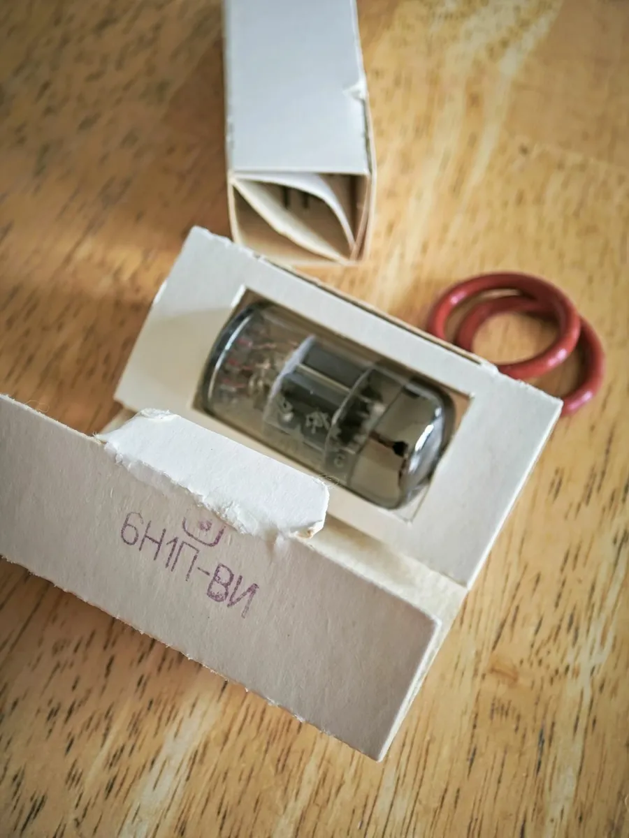 Hybrid Tube Amplifier with Bluetooth 4.0 - Image 2