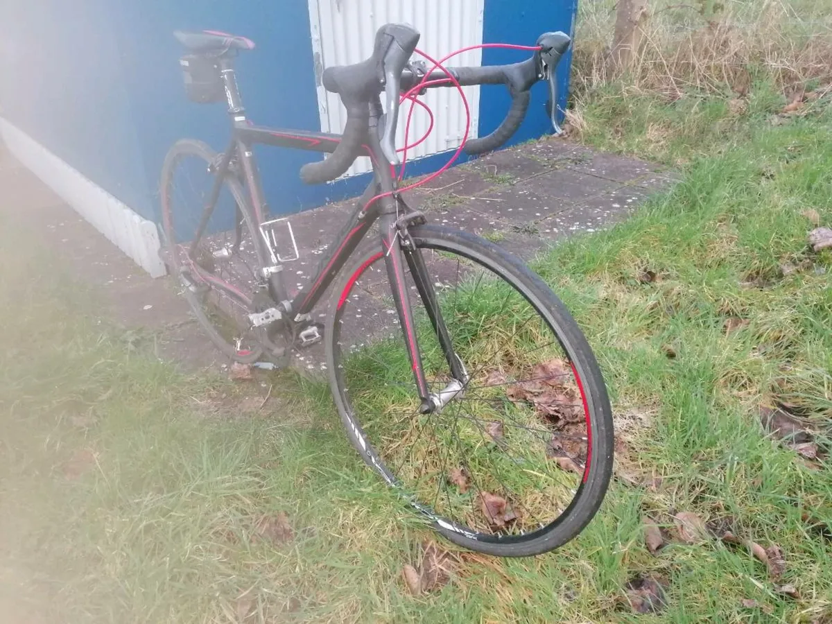 Road bike - Image 2
