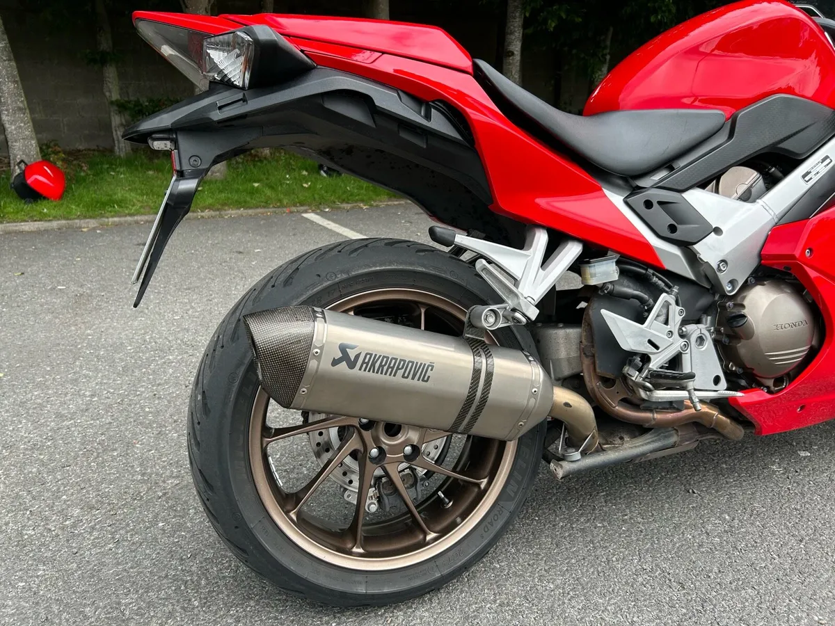 Vfr 800 2015 - Image 3