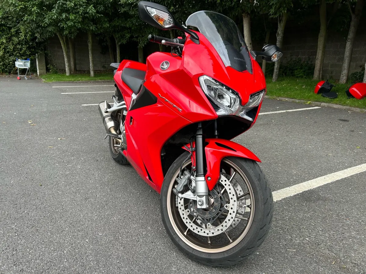 Vfr 800 2015 - Image 4