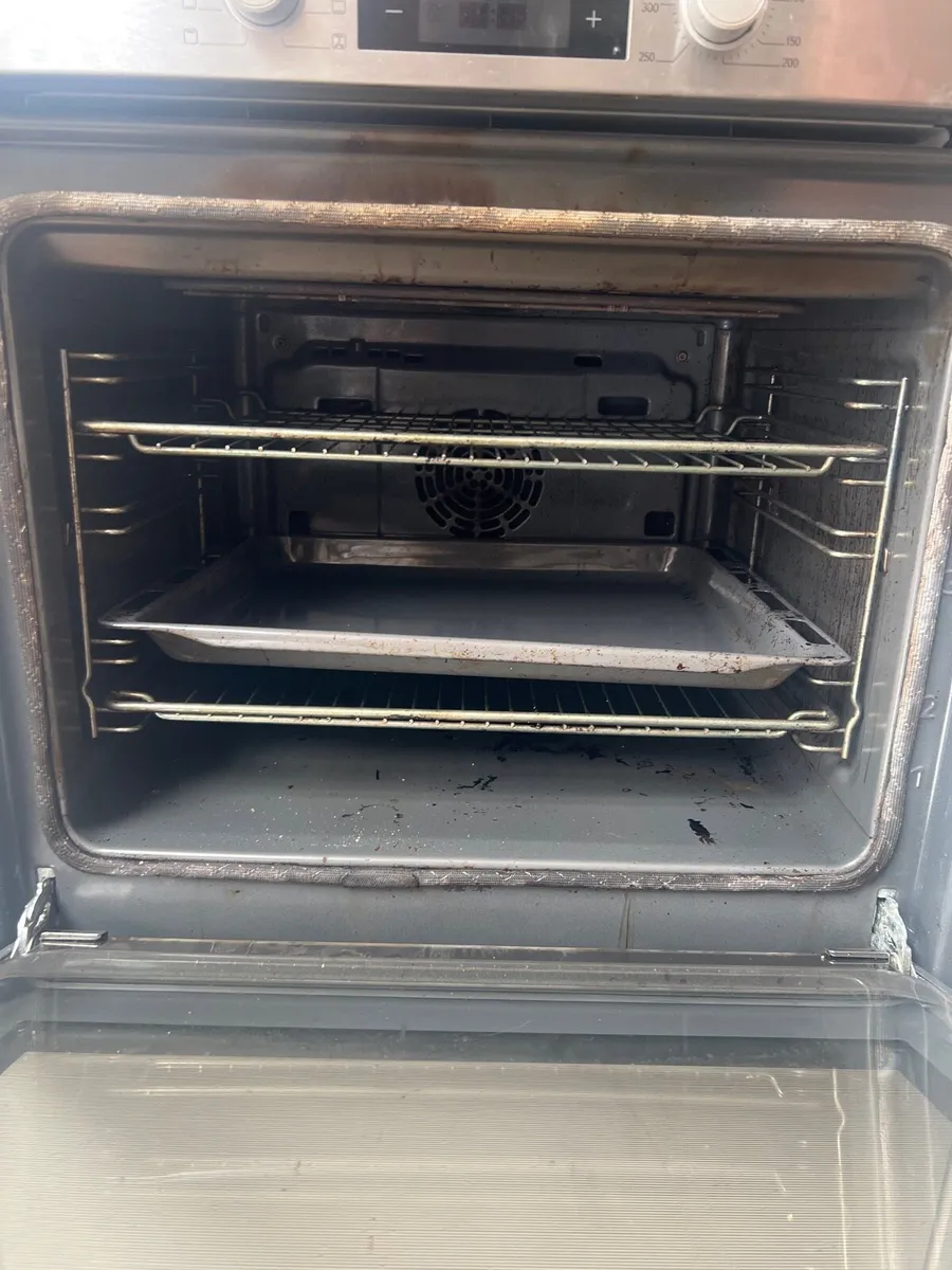 Oven - Image 2