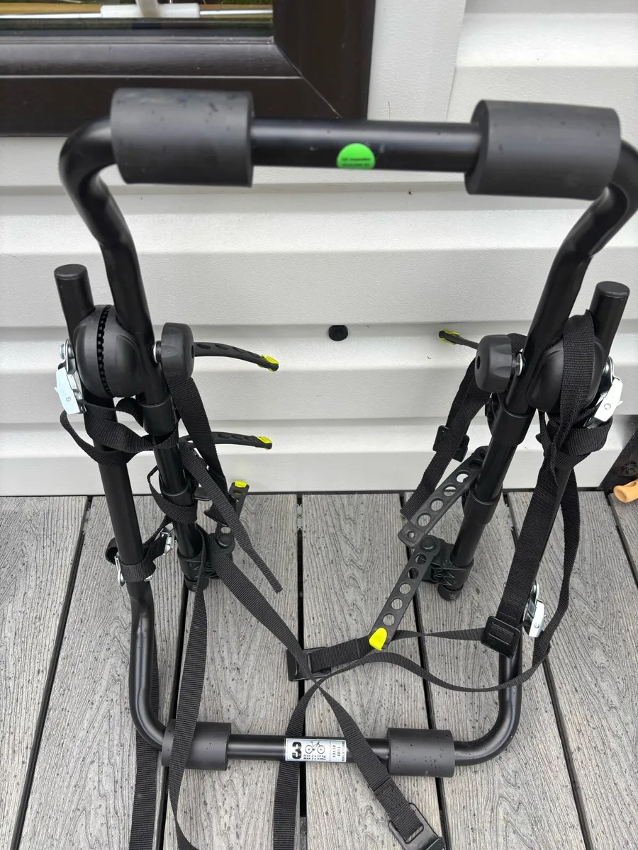Car Cycling Rack - Image 1