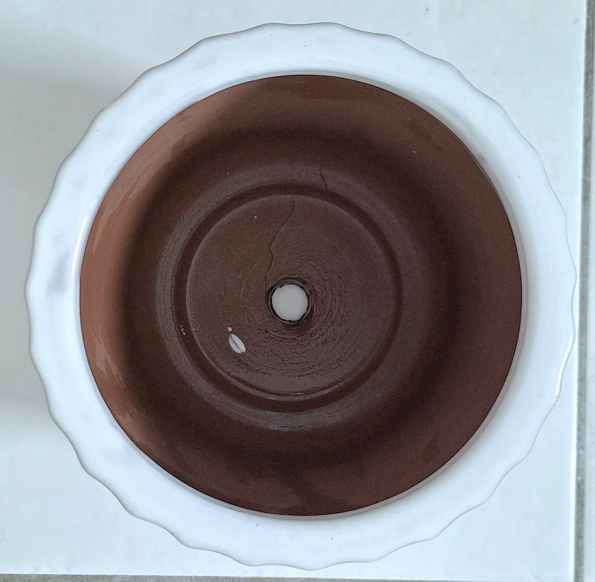 New White Ceramic Planter small indoor outdoor use - Image 3