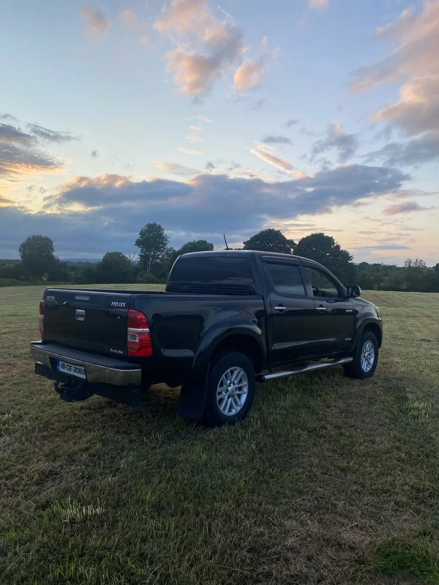 2016 Toyota Hilux - Image 3