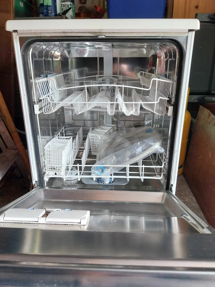 Dishwasher - Image 1
